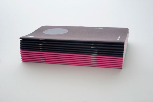 libretas grapadas portadas papel color tintas white